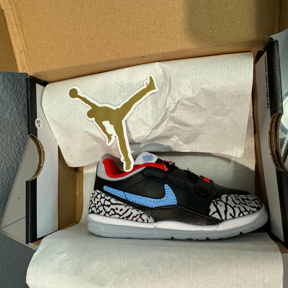 Toddler Jordan 11 CMFT Low 8C